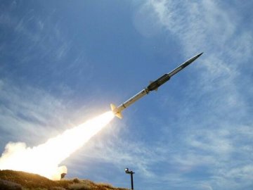 У Хмельницькій області уламки ракети впали на цивільний обʼєкт