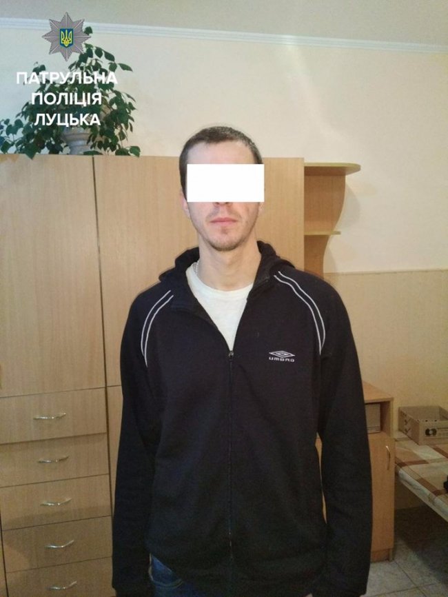 Нічний Луцьк: патрульні спіймали чоловіків з наркотиками