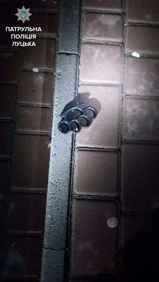 Нічний Луцьк: патрульні спіймали чоловіків з наркотиками