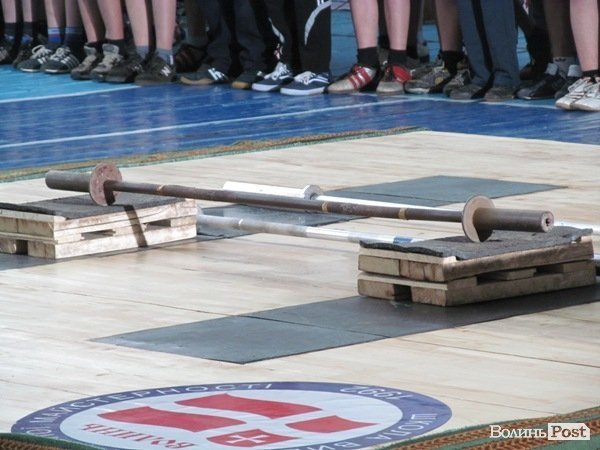 У Луцьку змагалися важкоатлети. ФОТО  