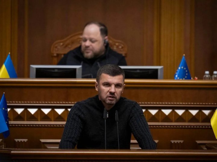 Шахрайський кол-центр за 50 метрів від поліції: Гузь вимагає звільнення Сліпчука та Роговенка. ВІДЕО