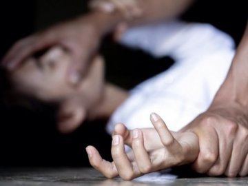 Волинянину, який зґвалтував 22-річну сестру, дали 5 років тюрми