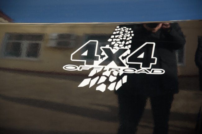 Луцькрада передала 3 позашляховики військовим на Бахмутський напрямок. ФОТО