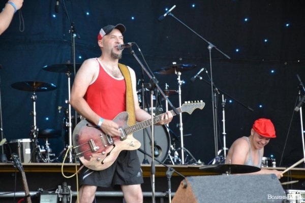 У Луцьку музиканти висміяли сепаратистів і тітушок. ФОТО