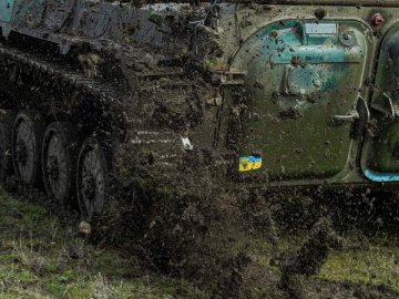 РФ продовжує перекидати окремі підрозділи військ на територію Білорусі, – Генштаб