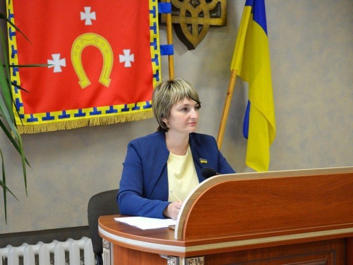 «Забронювала» чоловіка через комунальне підприємство: у волинської депутатки провели обшуки