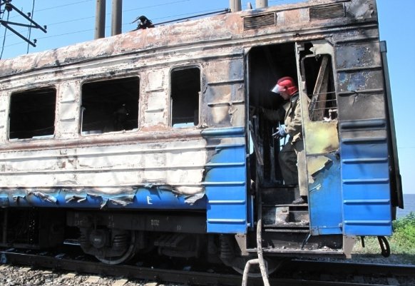 На Запоріжжі горіла електричка. ФОТО