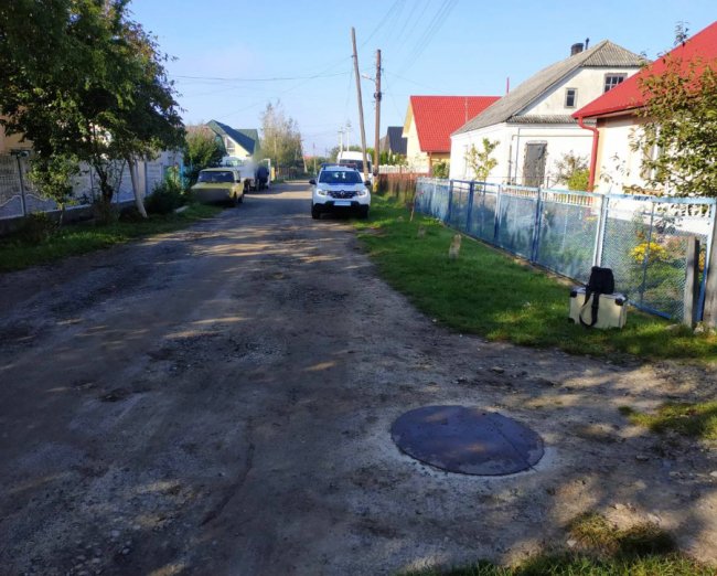 На Волині п'яний 50-річний чоловік викрав авто, поки водійка пішла за речами в квартиру