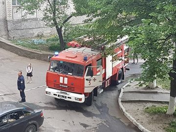 Психічно хворий волинянин спалює речі у власній квартирі