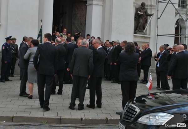 Навколо - президентська охорона