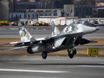 Україна модернізувала винищувачі для вкористання американських ракет HARM