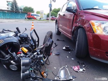 Водій, який збив мотоцикліста в Луцьку, відбувся легким переляком