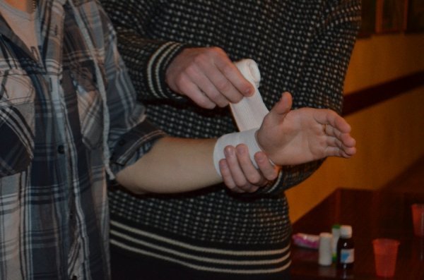  У Луцьку «Правий сектор» влаштував медичні навчання. ФОТО