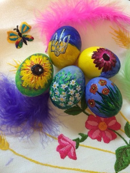 Патріотичні писанки українців. ФОТО