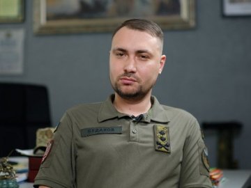 Окупанти щонайменше двічі цілилися ракетами в будівлю ГУР, –  Economist