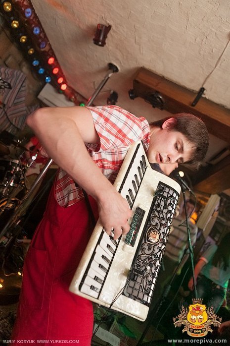 Як у Луцьку танцювали під закарпатський рок-н-рол. ФОТО