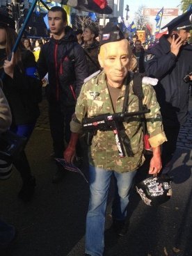 Під Верховною Радою - димові шашки та вибухи. ФОТО. ВІДЕО