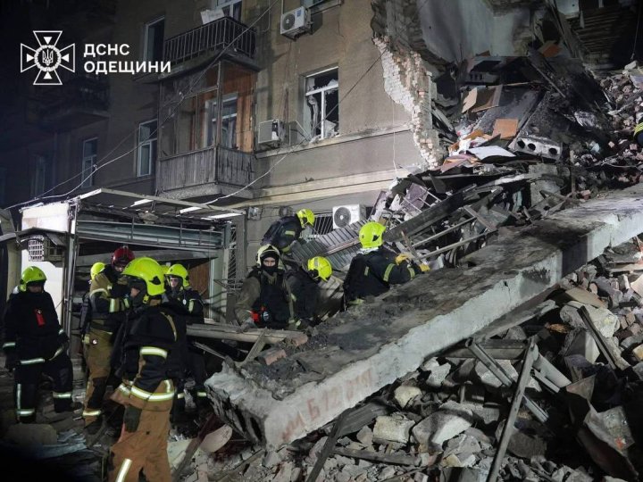 Росія масовано обстріляла Одесу: поцілила у житлові будинки та дитячий садок