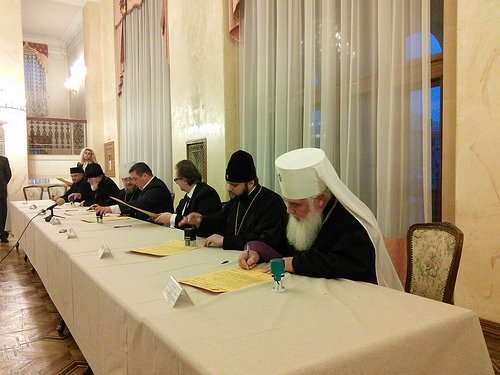 У Рівному різні конфесії підписали Меморандум про єдину Українську помісну церкву. ФОТО