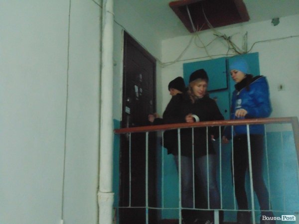 У Рожищі автомайданівці хотіли змусити міліціонера сховати відеокамеру. ФОТО. ВІДЕО