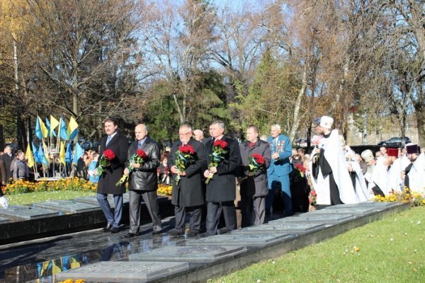 У Луцьку вшанували визволителів України. ФОТО