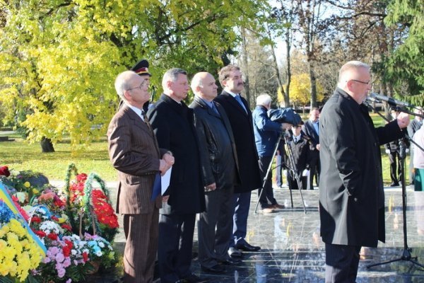 У Луцьку вшанували визволителів України. ФОТО