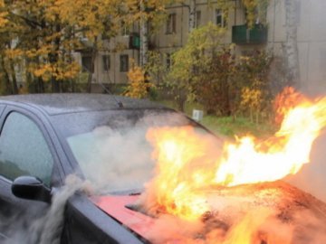 У місті на Волині горів автомобіль