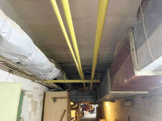 Готуються до навчального року: у місті на Волині у школах роблять ремонт в укриттях