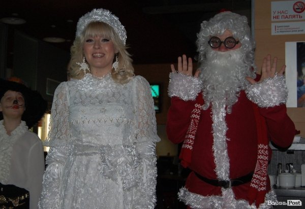 У Луцьку дітям із проблемних родин подарували новорічне свято. ФОТО