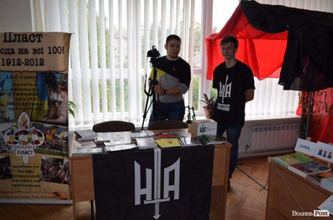 Пластилін, поп-корн та ЗавтраMan: як у Луцьку «продавали» громадські організації