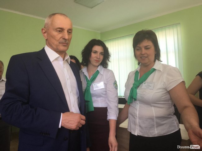 Волинський ЦНАП отримав унікальне мобільне обладнання