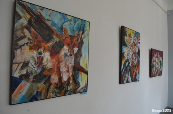 Коли полотна танцюють: у Луцьку відкрили виставку картин «в чотири руки». ФОТО