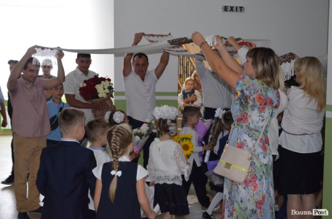 Під гаслом «Вперше»: луцька школа №27 відкрила свої двері. ФОТОРЕПОРТАЖ