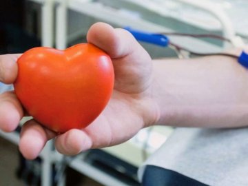 У Луцьку для порятунку онкохворого хлопчика терміново шукають донорів крові