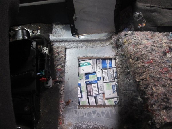 Поляк віз через «Устилуг» 2 тисячі пачок цигарок