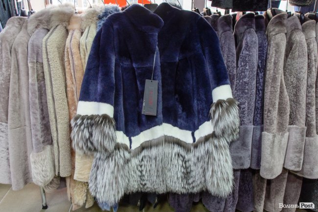 У магазині шкіри та хутра «Steel» у центрі Луцька пропонують шалені знижки*