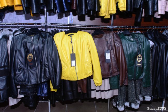 У магазині шкіри та хутра «Steel» у центрі Луцька пропонують шалені знижки*