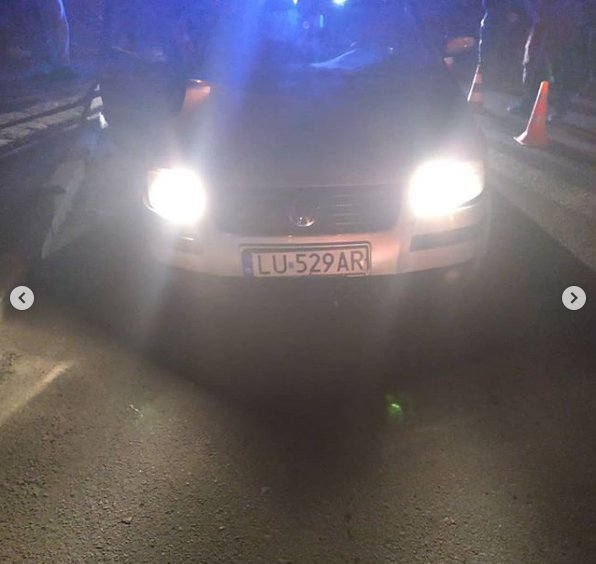 У Луцьку п'яний водій пошкодив паркан та влетів у авто патрульних. ФОТО