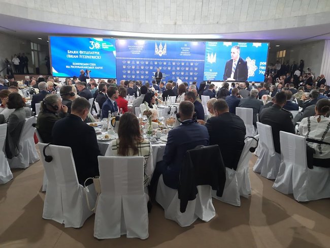 Конгресмени США, політики ЄС, депутати Луцькради: хто є на Молитовному сніданку