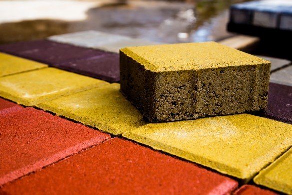 За товщиною, формою, кольором: як обрати бруківку «LeBruk»*