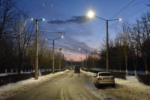 На луцькому бульварі Дружби Народів змінили освітлення