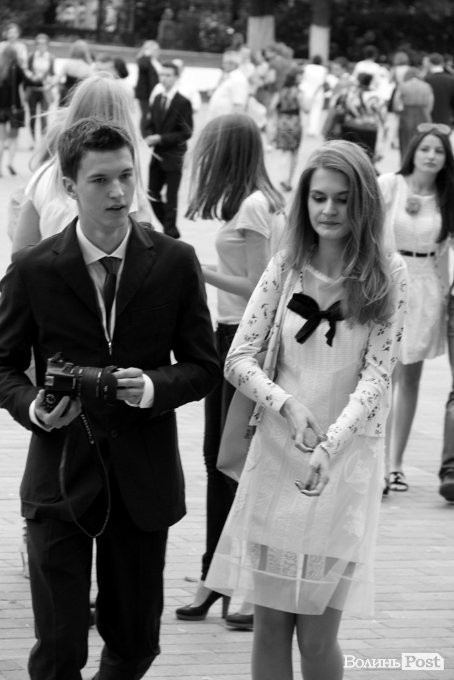 Луцьк відгуляв шкільні випускні. ФОТО