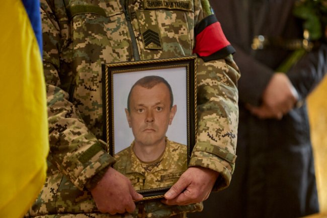 Луцьк - у скорботі: поховали двох воїнів, які загинули від російських куль