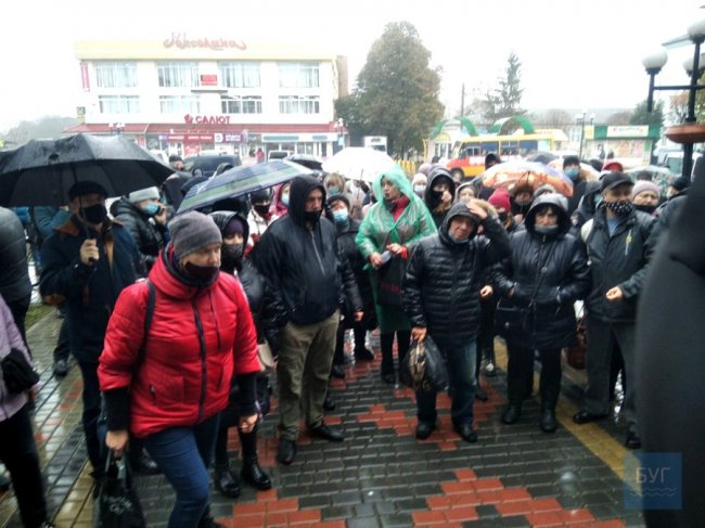 У Володимирі підприємці та працівники ринку влаштували мітинг. ФОТО