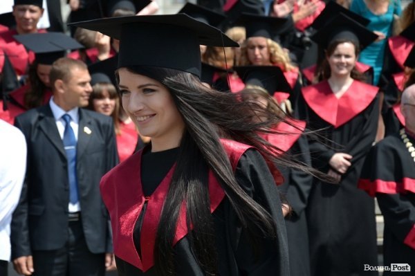 У Луцьку вручили дипломи магістрам. ФОТО