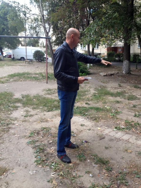 На ДПЗ у Луцьку деякі депутати встановлюють дитячі майданчики без виборів. ФОТО