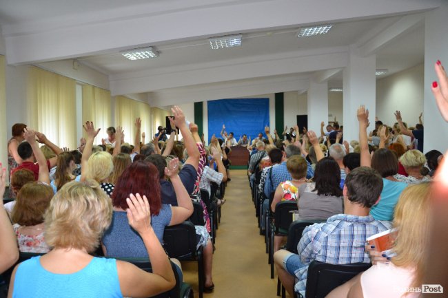 «Відкликати зрадників». Вимагають забрати мандати в 5-х депутатів Луцькради