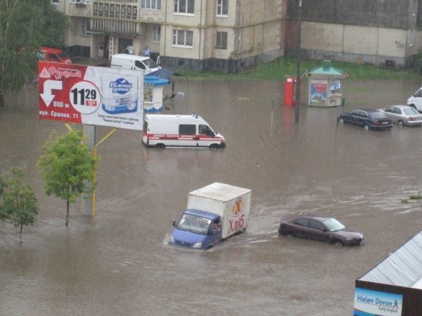 Луцьк знову плаває. ФОТО. ВІДЕО