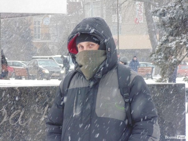 Віче на луцькому Євромайдані. ФОТО