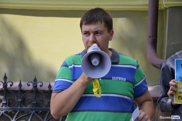 У Луцьку громада нагадала міліціонерам про їх «гріхи». ФОТО. ВІДЕО